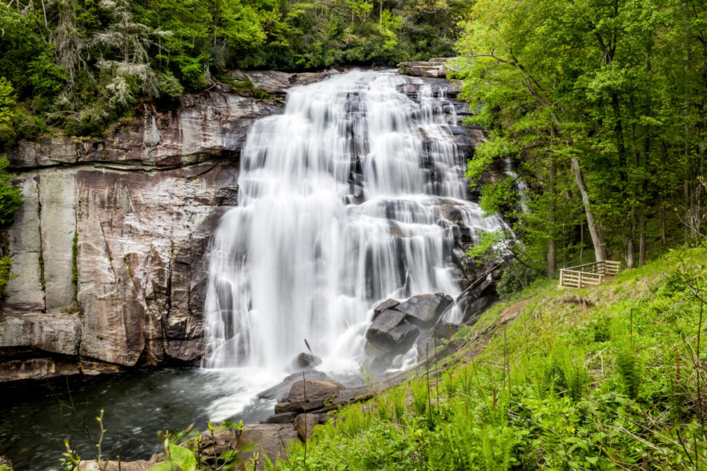 Plunge into Nature: Exploring the Best Waterfalls in the US to Swim in